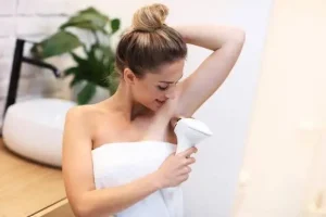 تعرف على أفضل جهاز ليزر منزلي للبشرة الحساسة بدون ألم 2026 3 جهاز ليزر منزلي للبشرة الحساسة بدون ألم